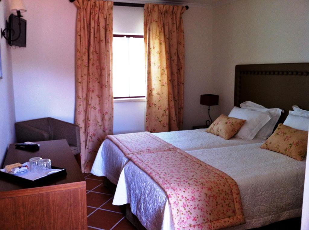 Hotel Casa Do Largo - Golega - Turismo De Habitacao Camera foto