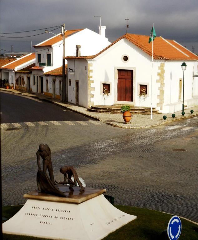 Hotel Casa Do Largo - Golega - Turismo De Habitacao Esterno foto